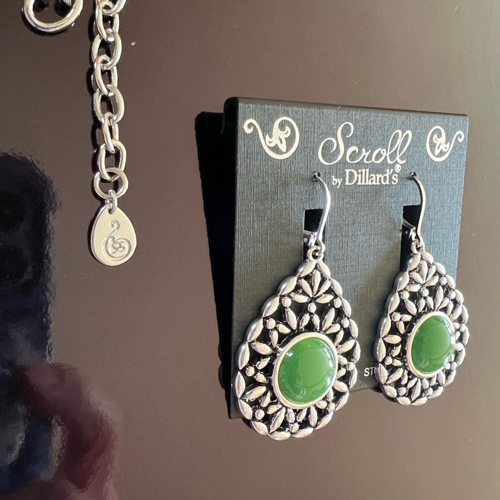NWT Jade Green and Silver Set. Nickel Free and Sterling Silver Post Earrings. - Picture 5 of 12